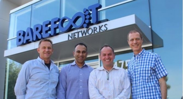 英特尔收购Barefoot Networks强化芯片数据中心通信能力