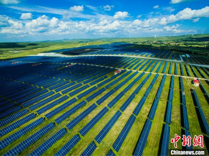 张家口坝上地区太阳能发电。张北县委宣传部供图